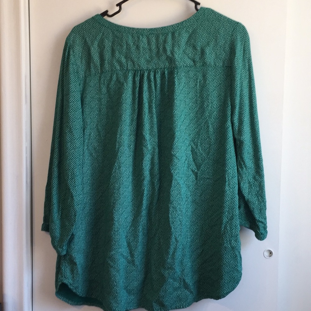Green Flowy Top - Picture 4 of 5
